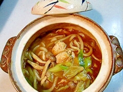 ルーを使って温まる♪カレー煮込みうどん